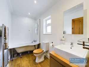 Bathroom - click for photo gallery